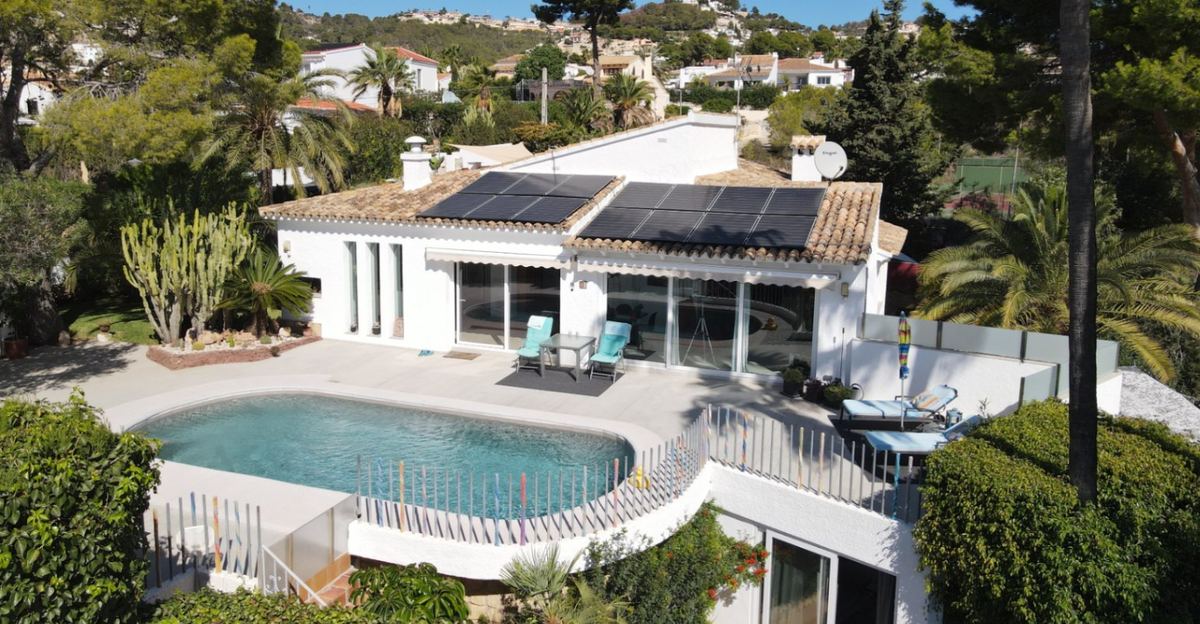 A white villa with pool in Benissa, Costa Blanca North
